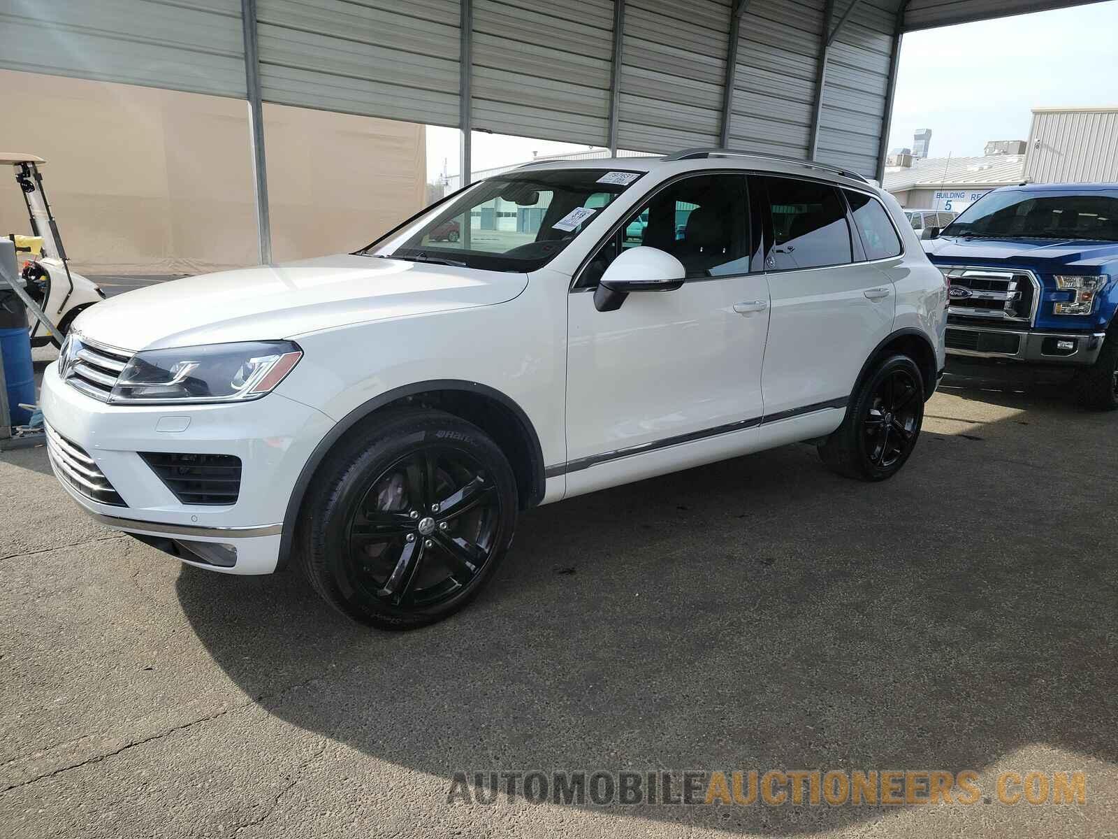 WVGRF7BP9HD002080 Volkswagen Touareg 2017