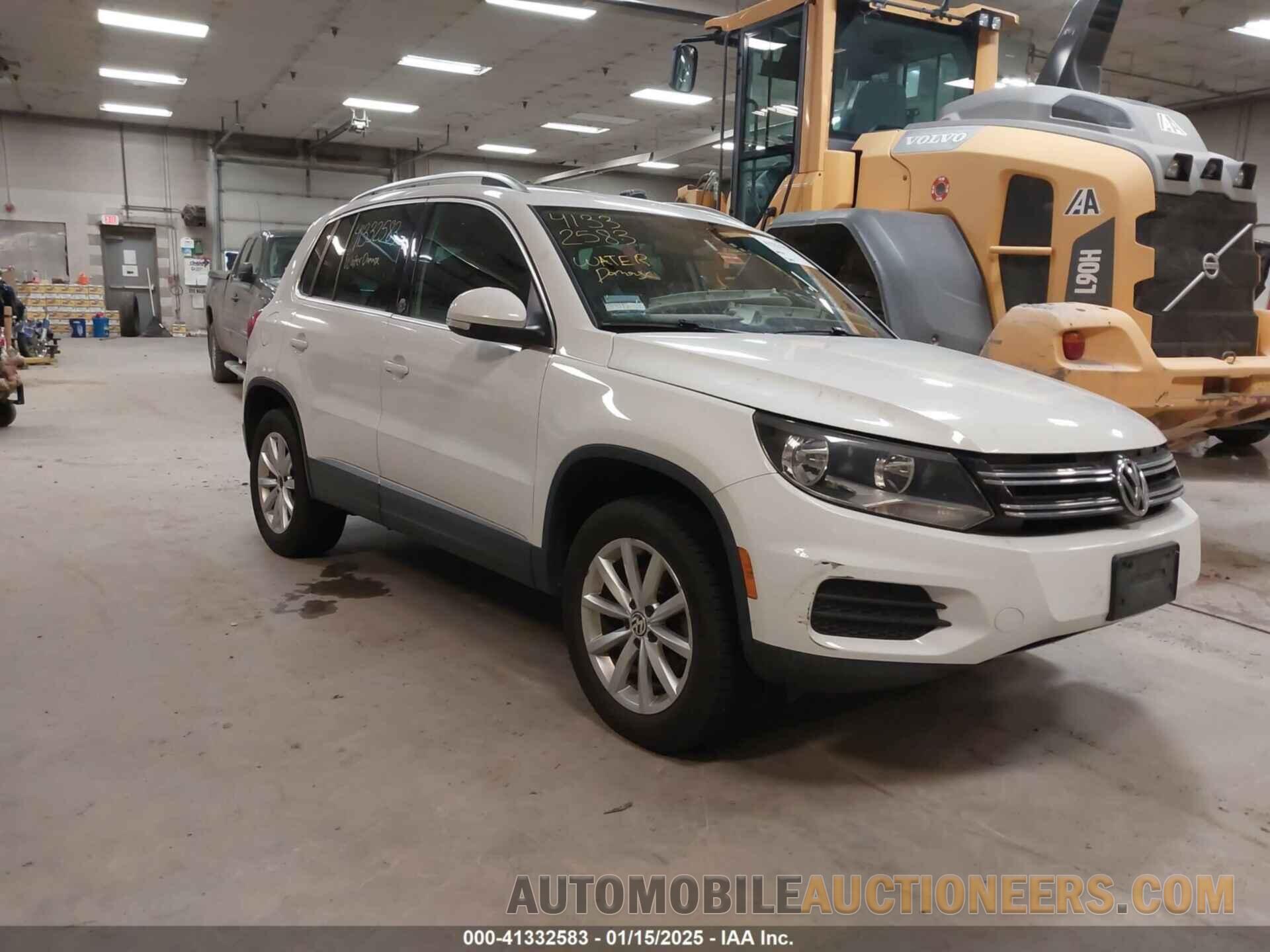 WVGRV7AX3HK000874 VOLKSWAGEN TIGUAN 2017