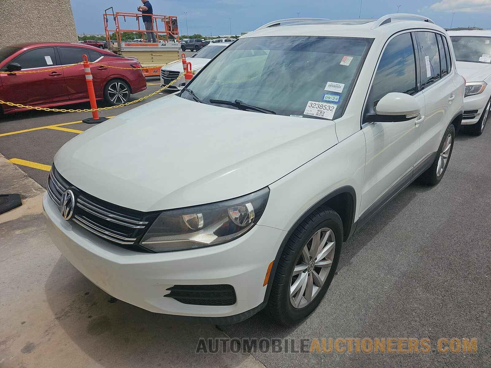 WVGRV7AX3HW506827 Volkswagen Tiguan 2017