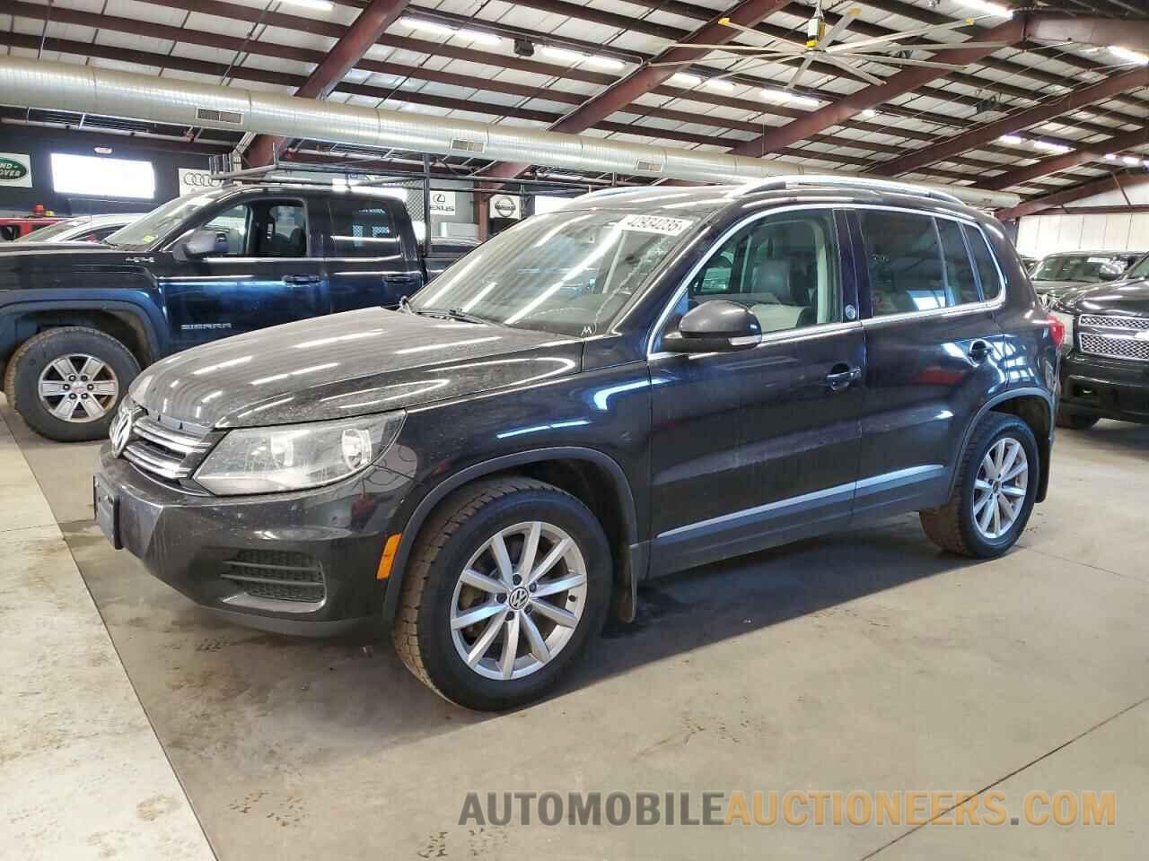 WVGSV7AX3HK003226 VOLKSWAGEN TIGUAN 2017