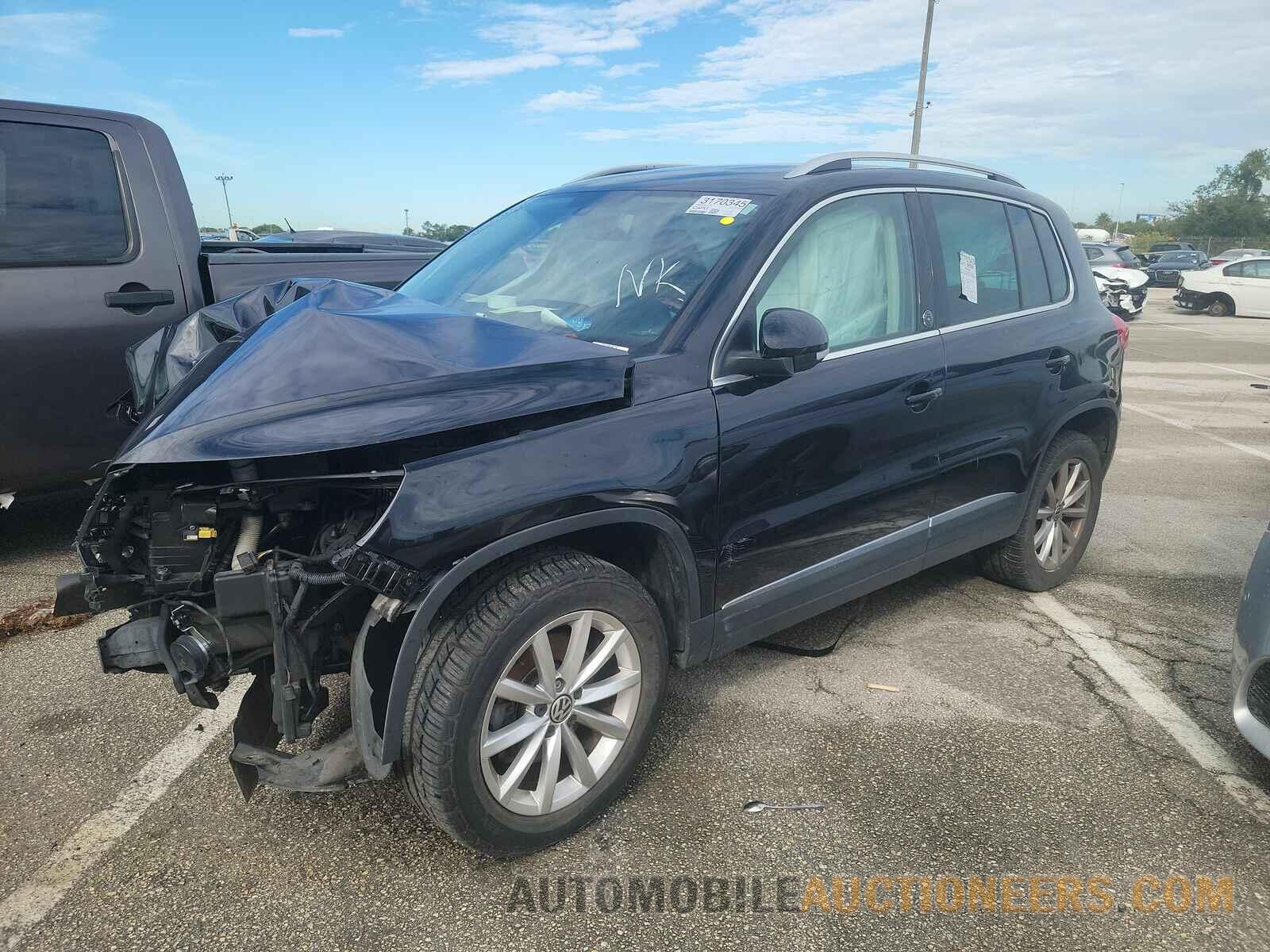 WVGSV7AX4HW512878 Volkswagen Tiguan 2017