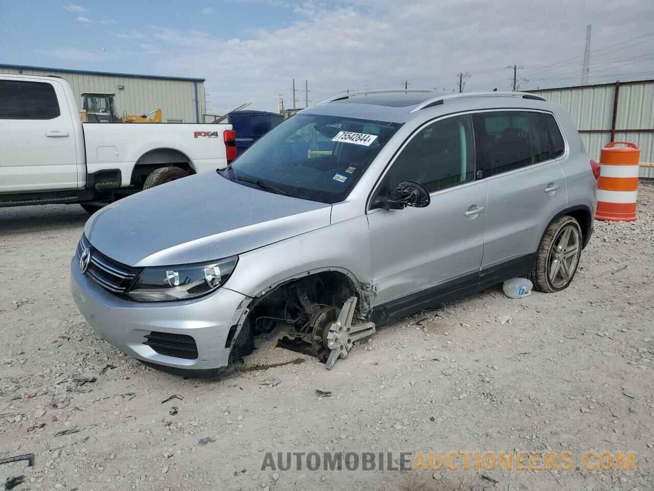 WVGSV7AX9HK003585 VOLKSWAGEN TIGUAN 2017