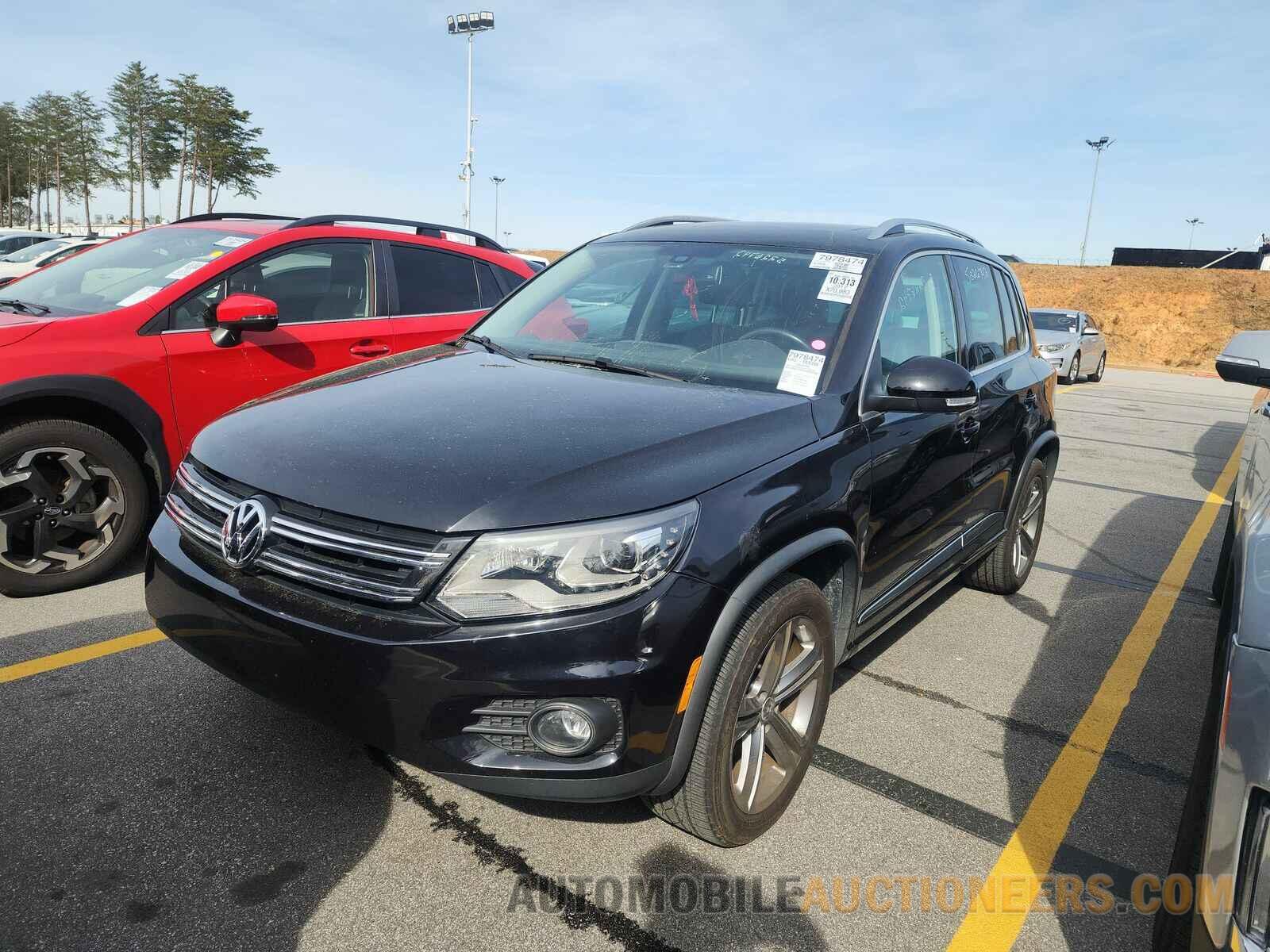 WVGTV7AX0HK008999 Volkswagen Tiguan 2017