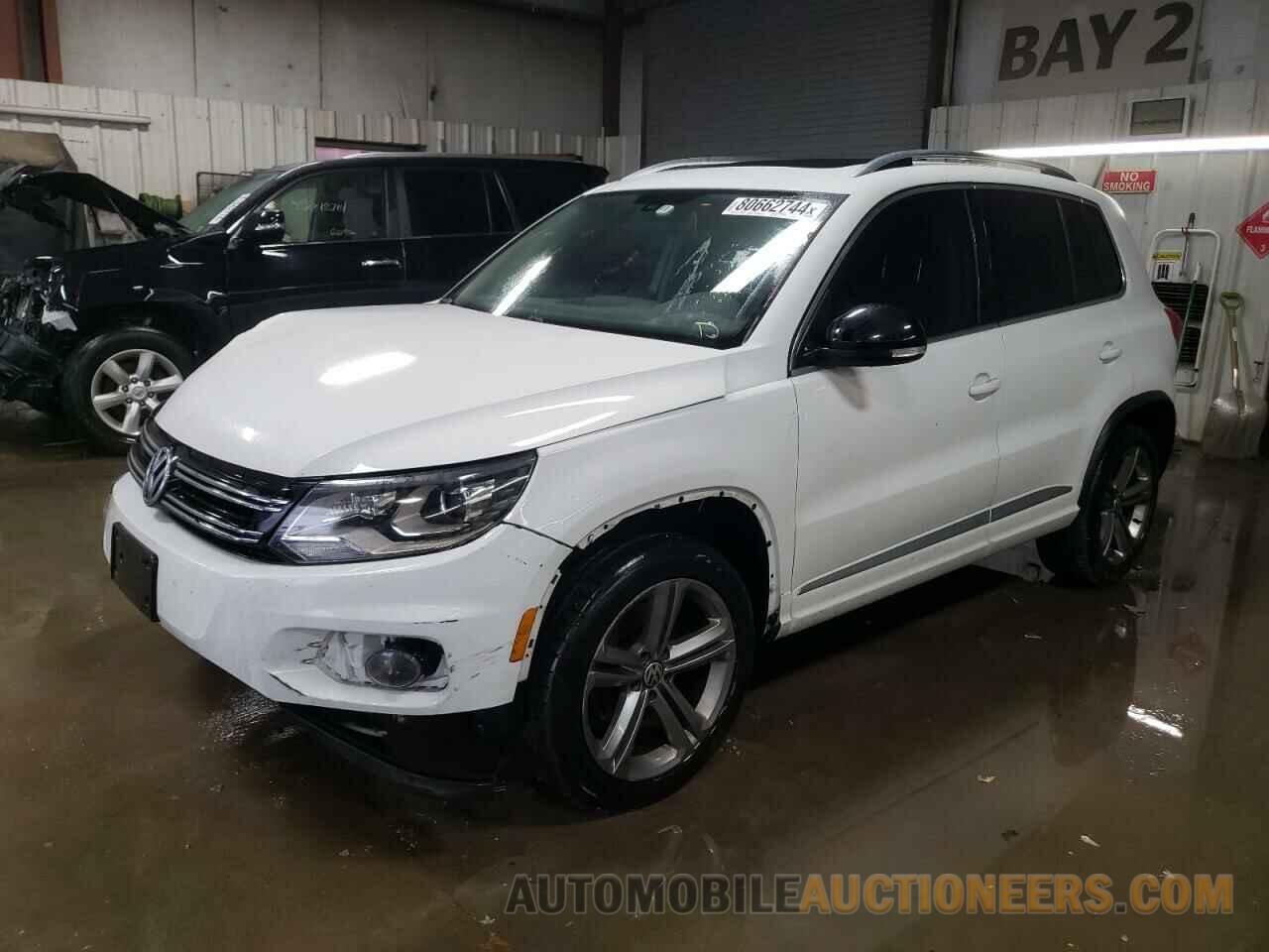 WVGTV7AX4HK011923 VOLKSWAGEN TIGUAN 2017