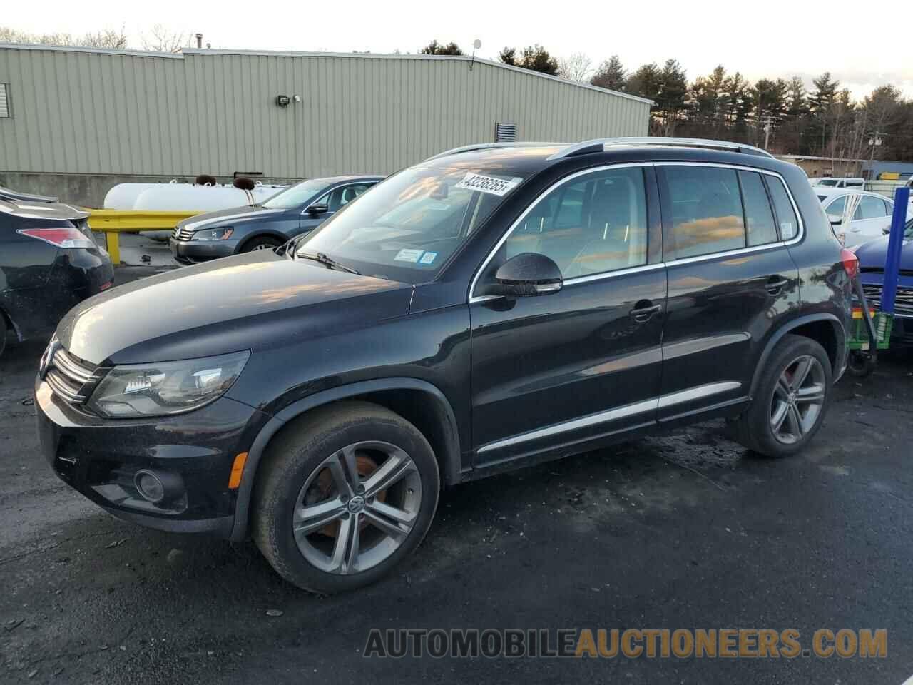 WVGTV7AX5HK009310 VOLKSWAGEN TIGUAN 2017