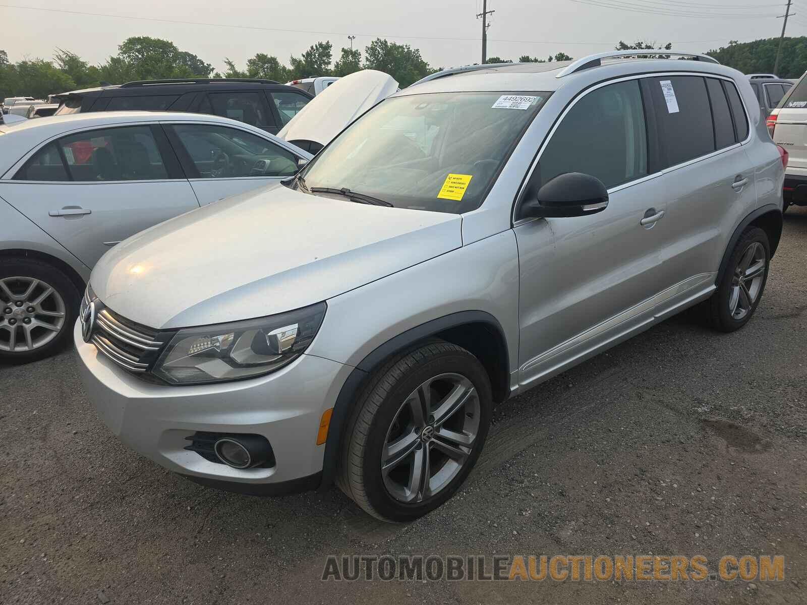 WVGTV7AX6HW509033 Volkswagen Tiguan 2017