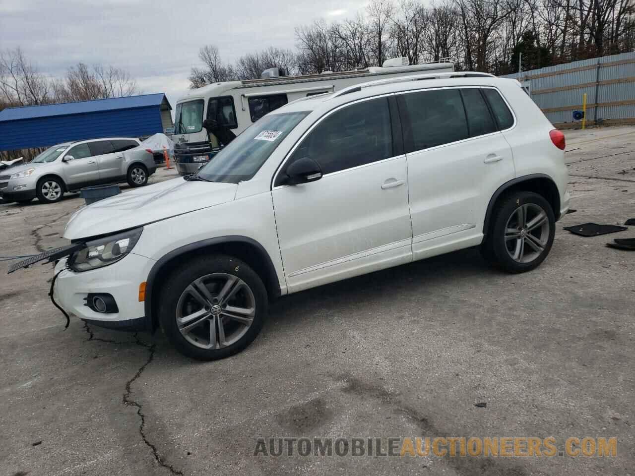 WVGUV7AX9HK021383 VOLKSWAGEN TIGUAN 2017