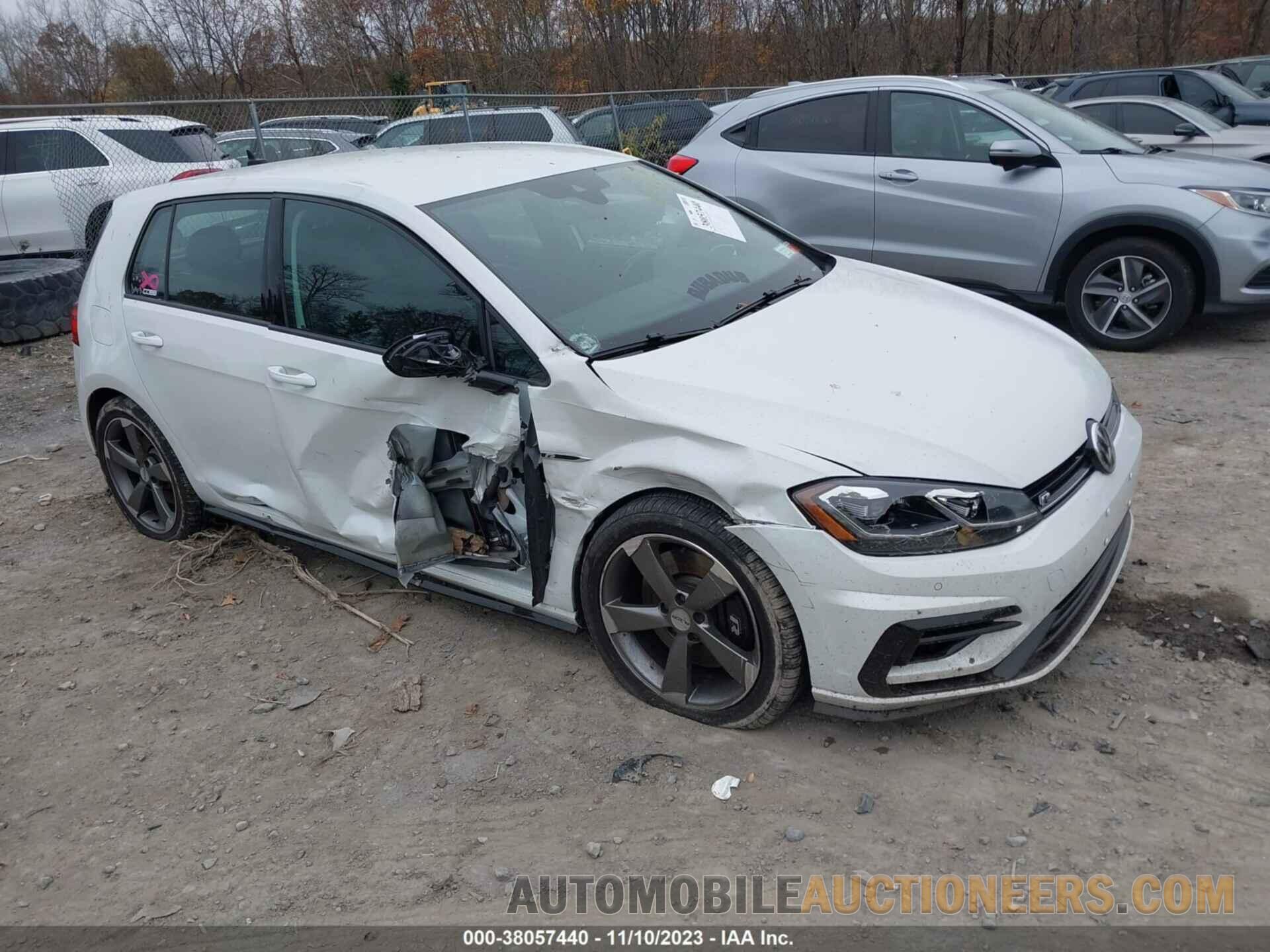 WVWWF7AU1JW077588 VOLKSWAGEN GOLF R 2018