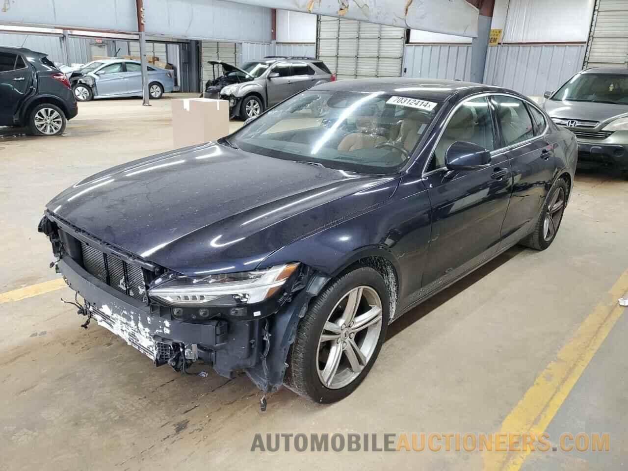 YV1102AK2H1008259 VOLVO S90 2017