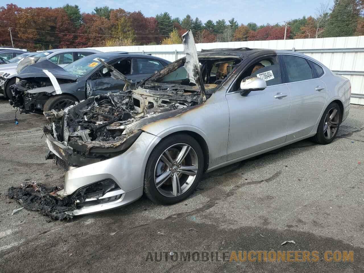 YV1102AK6H1013349 VOLVO S90 2017