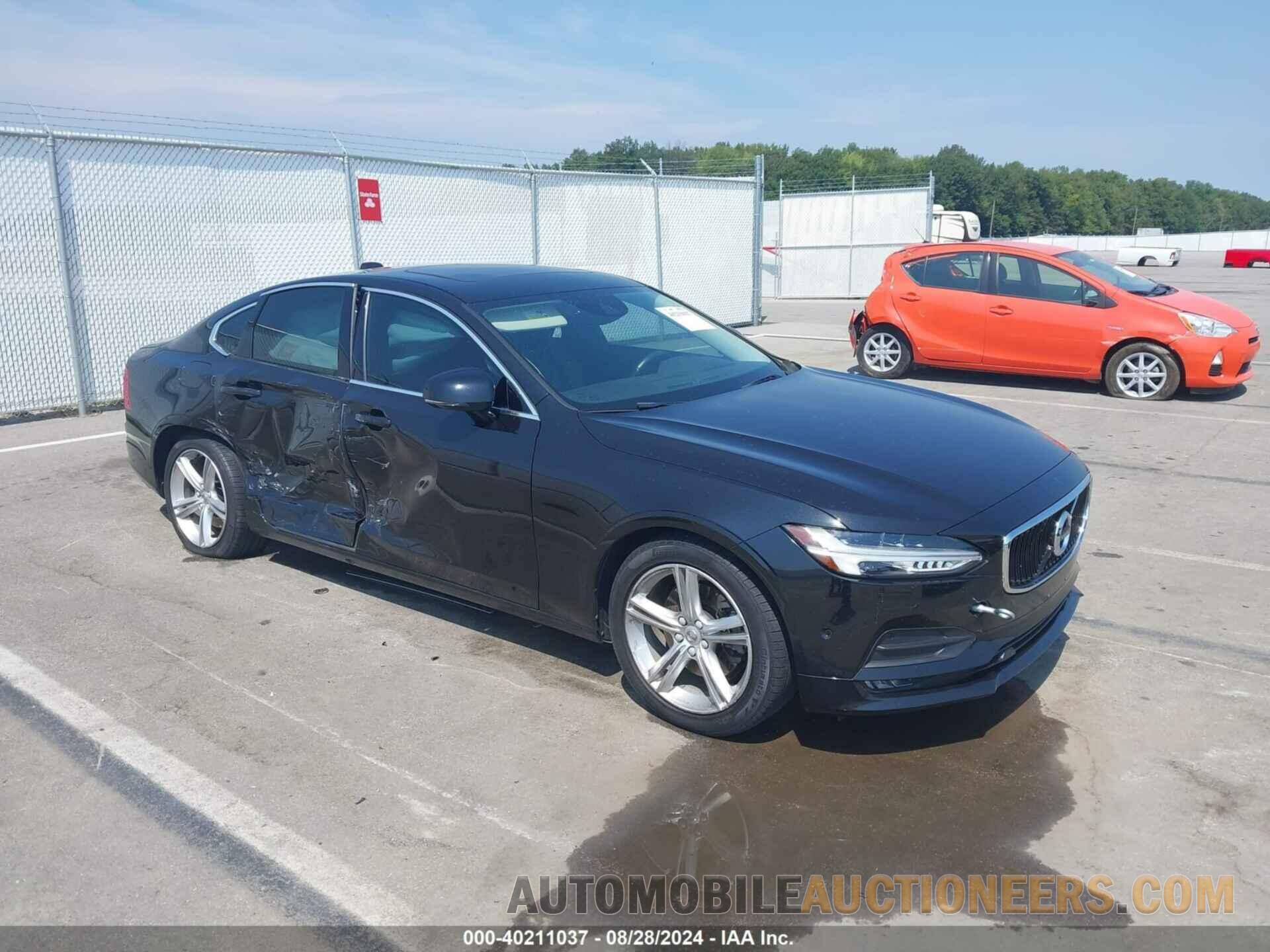 YV1102AK9H1007707 VOLVO S90 2017