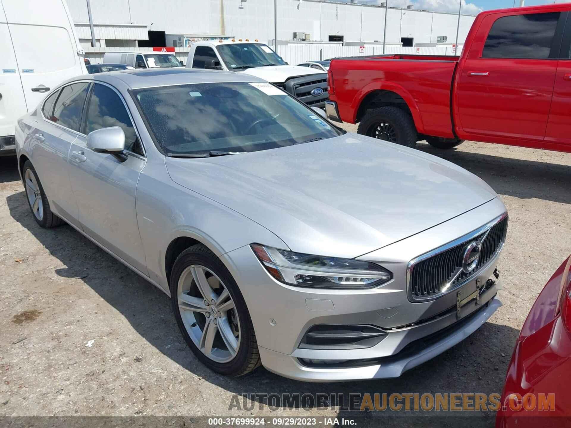 YV1102AKXH1006923 VOLVO S90 2017