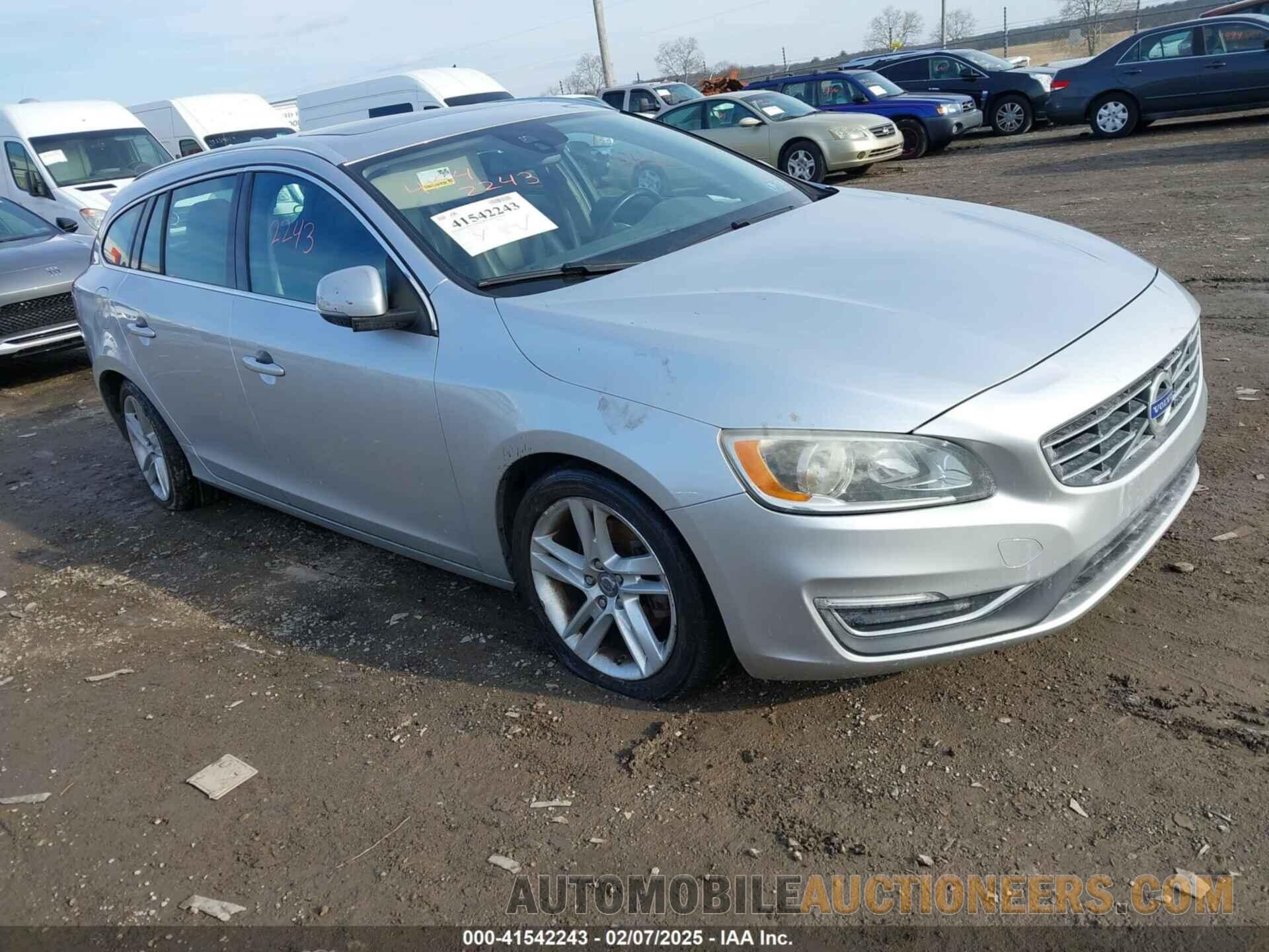 YV126MEB6F1209085 VOLVO V60 2015