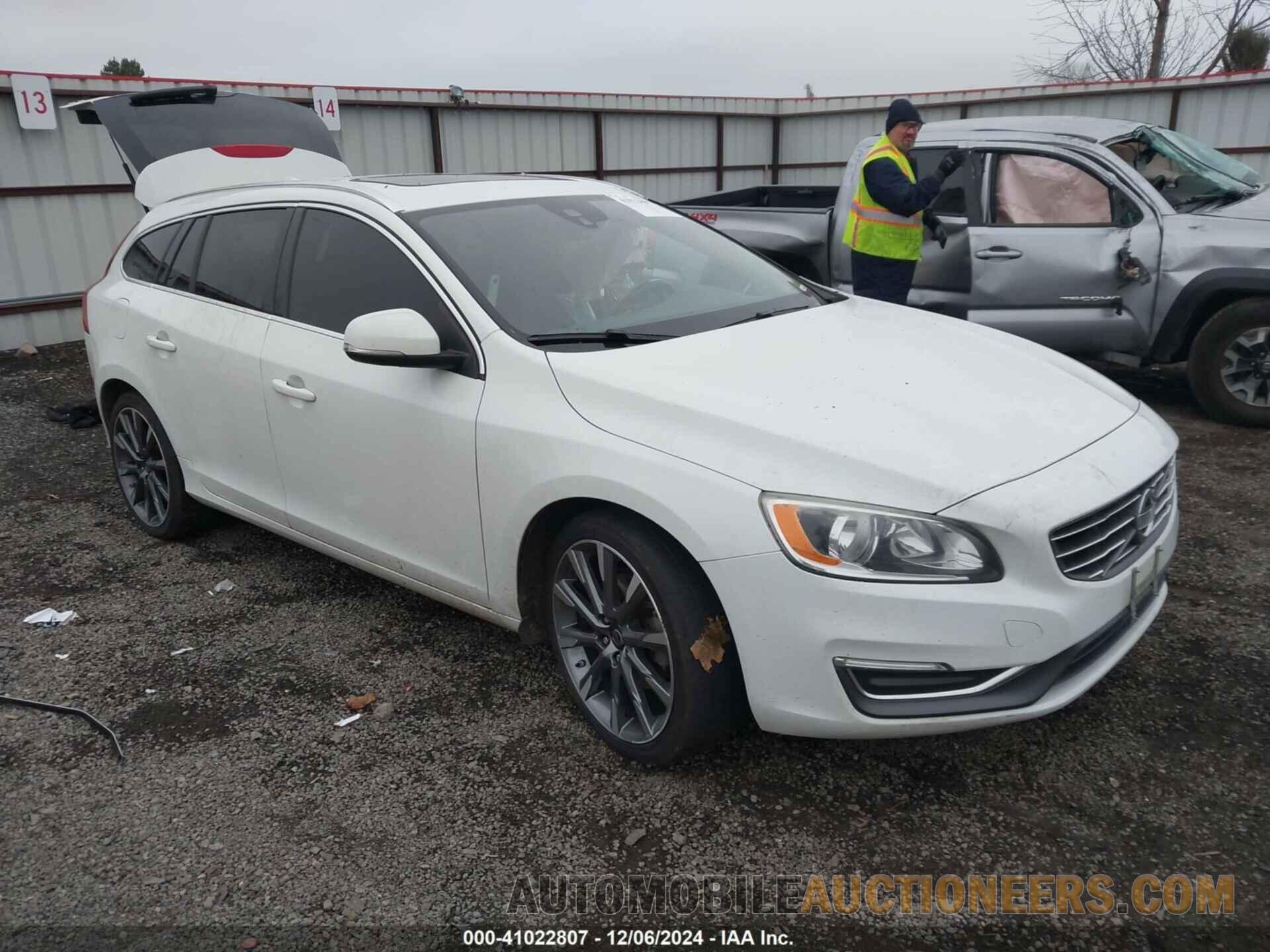 YV126MEB9F1192430 VOLVO V60 2015