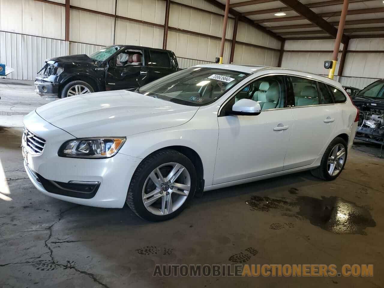 YV126MEC0F1205624 VOLVO V60 2015