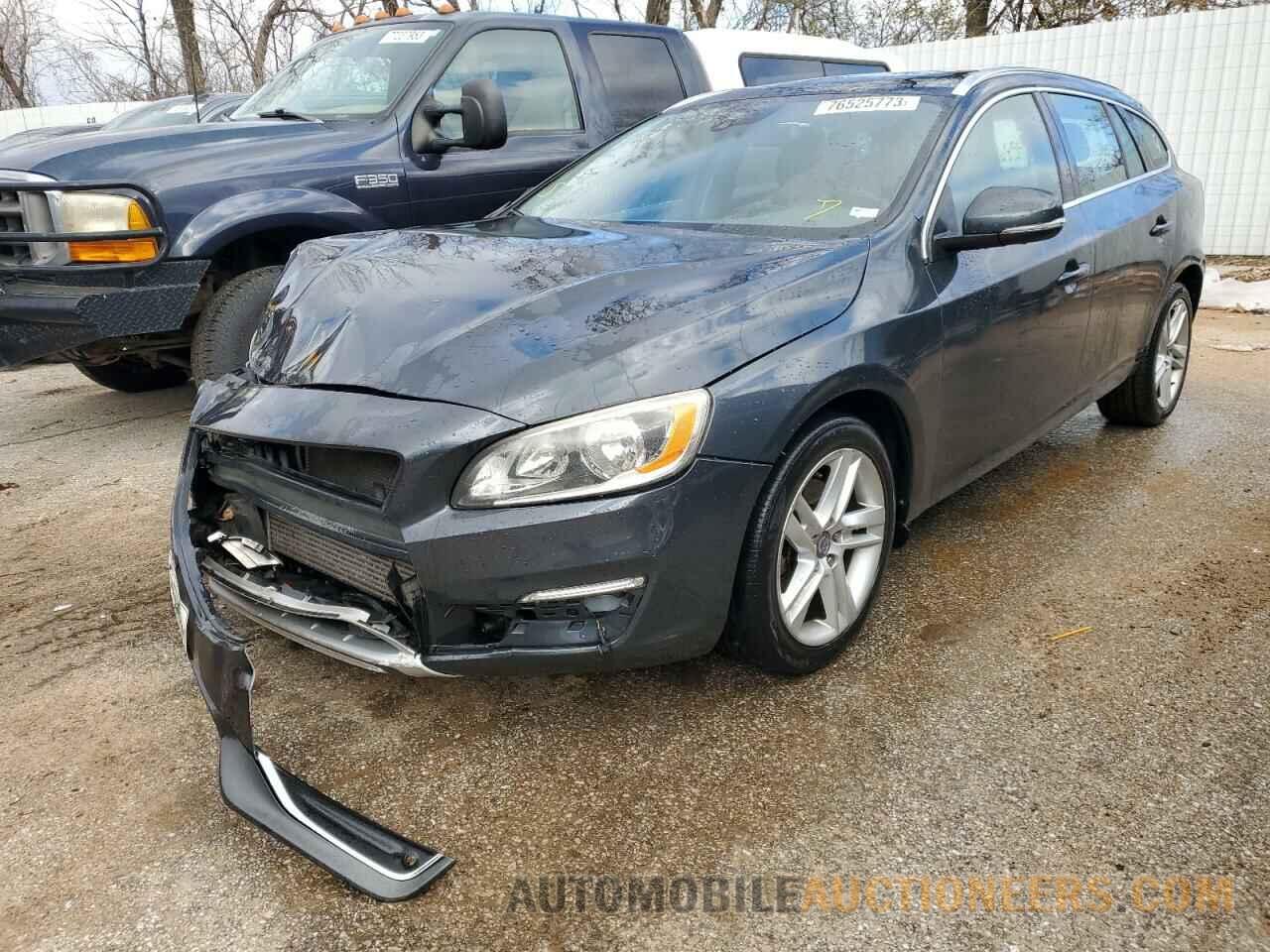 YV126MED2F1205858 VOLVO V60 2015