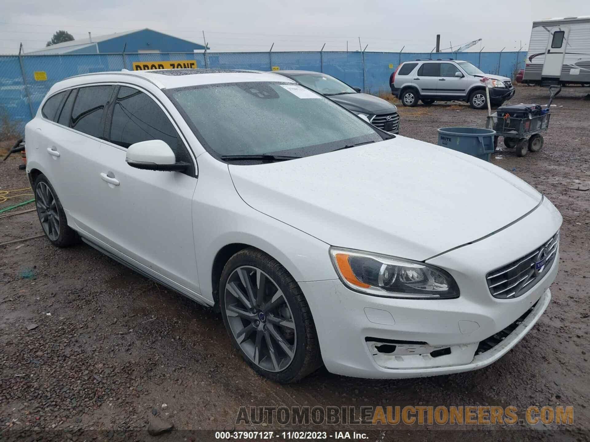 YV126MED6F1212893 VOLVO V60 2015