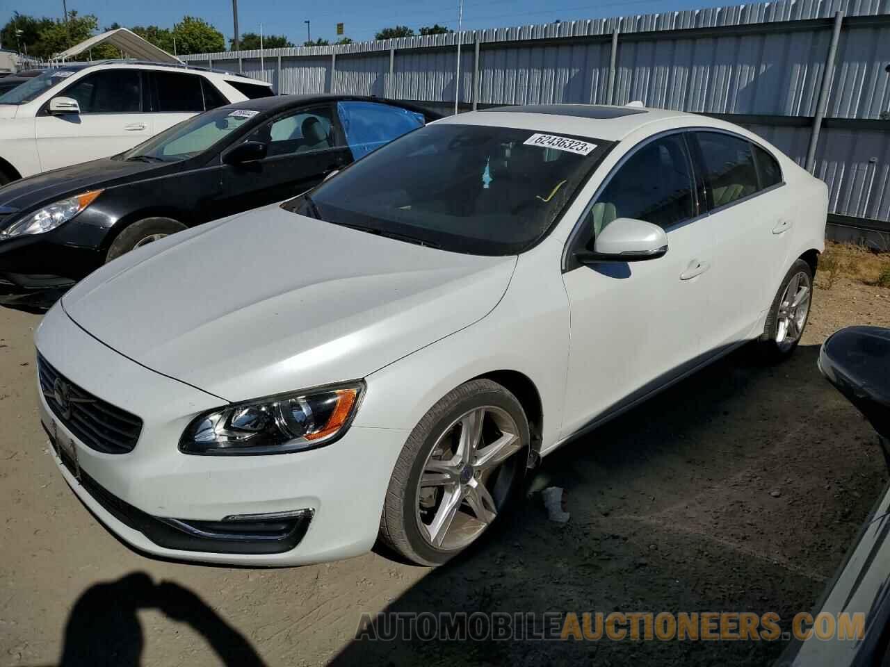 YV126MFB2F1313670 VOLVO S60 2015