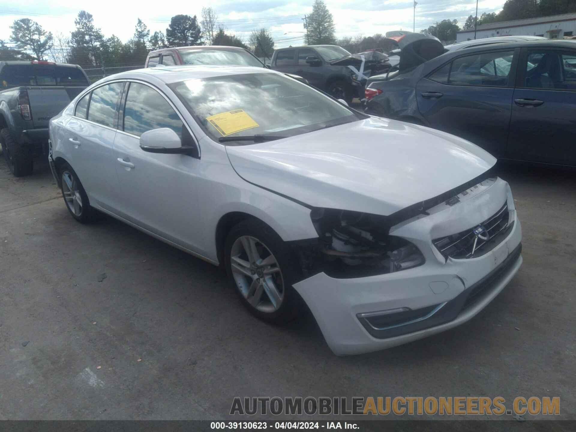 YV126MFB6F2300883 VOLVO S60 2015