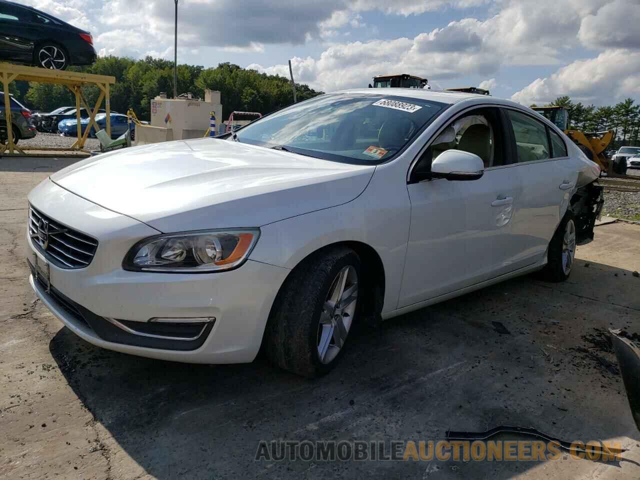 YV126MFB7F2301301 VOLVO S60 2015