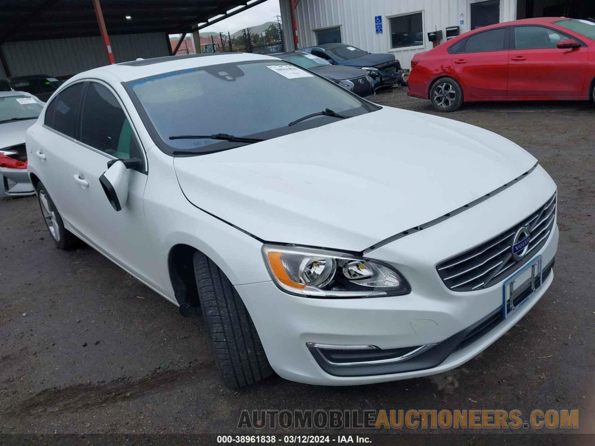 YV126MFBXF1314632 VOLVO S60 2015