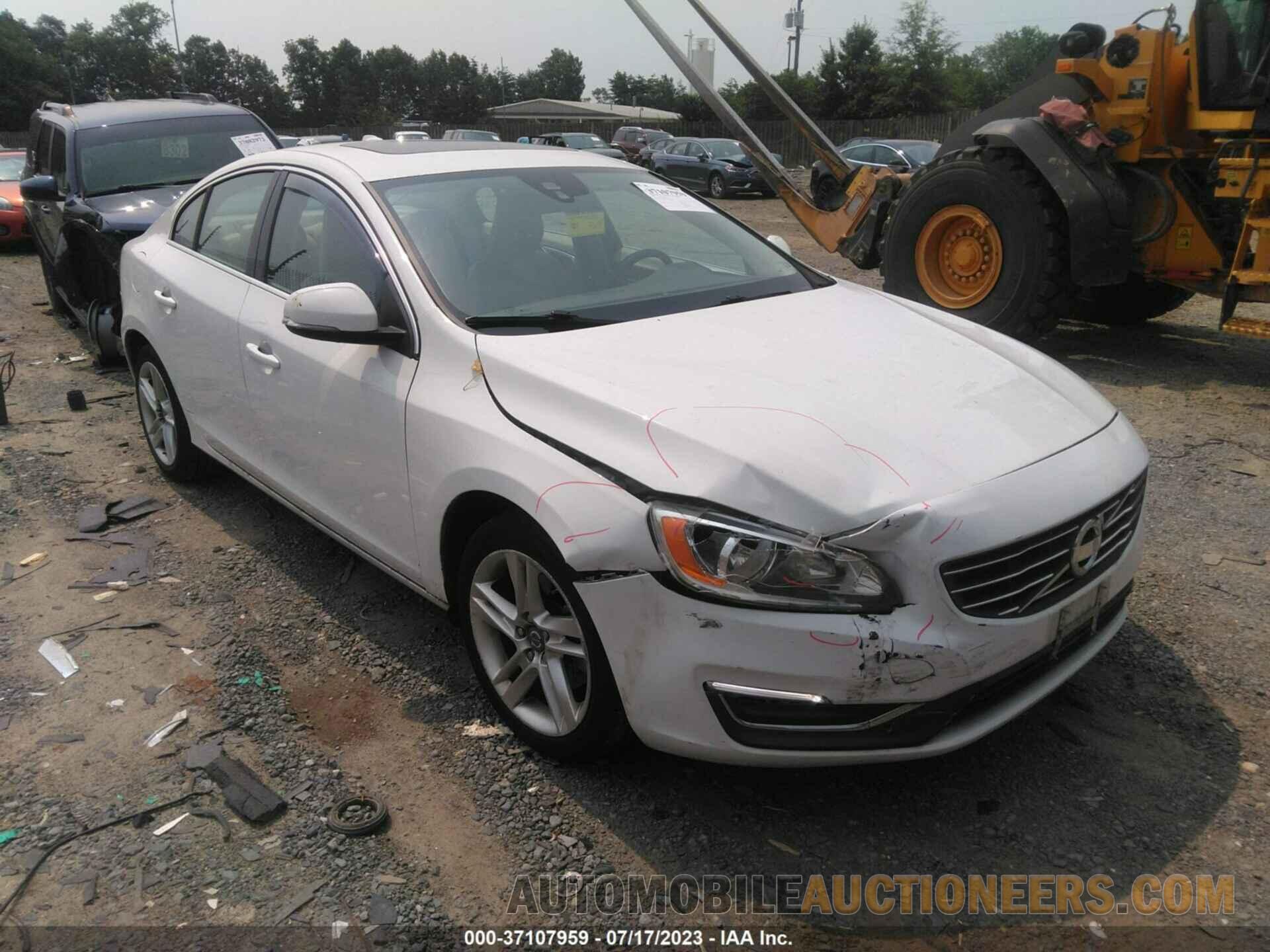 YV126MFBXF2300854 VOLVO S60 2015