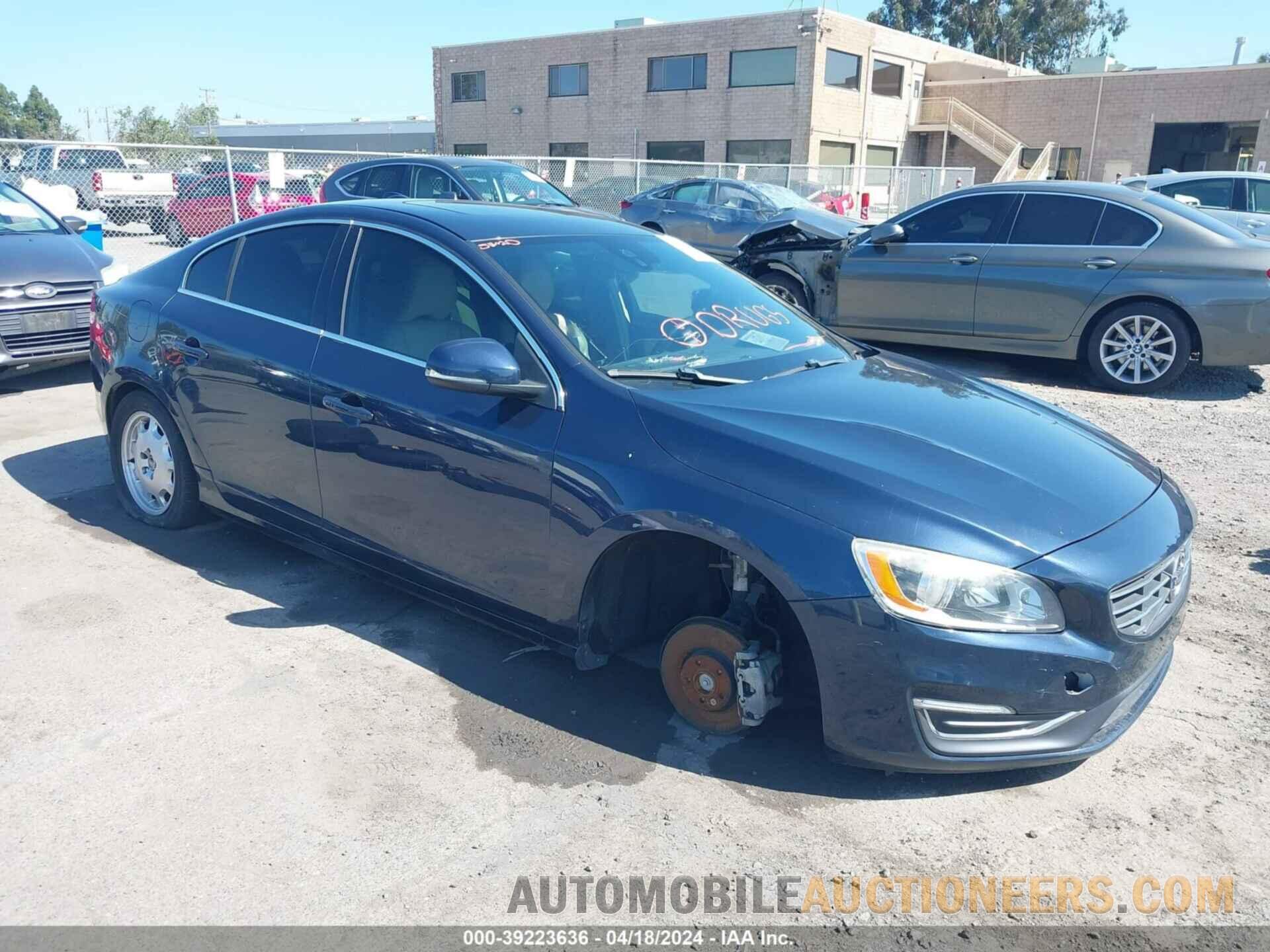 YV126MFK0F2334740 VOLVO S60 2015