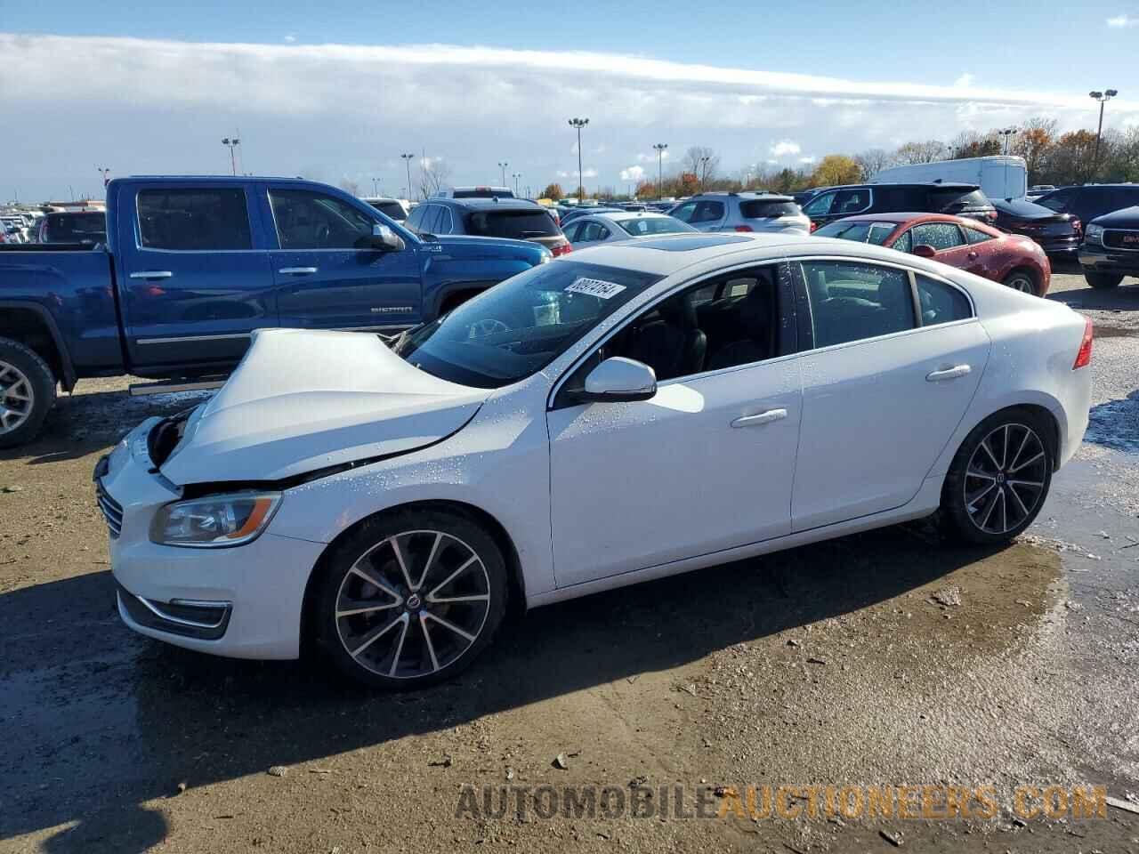 YV126MFK0G2413505 VOLVO S60 2016