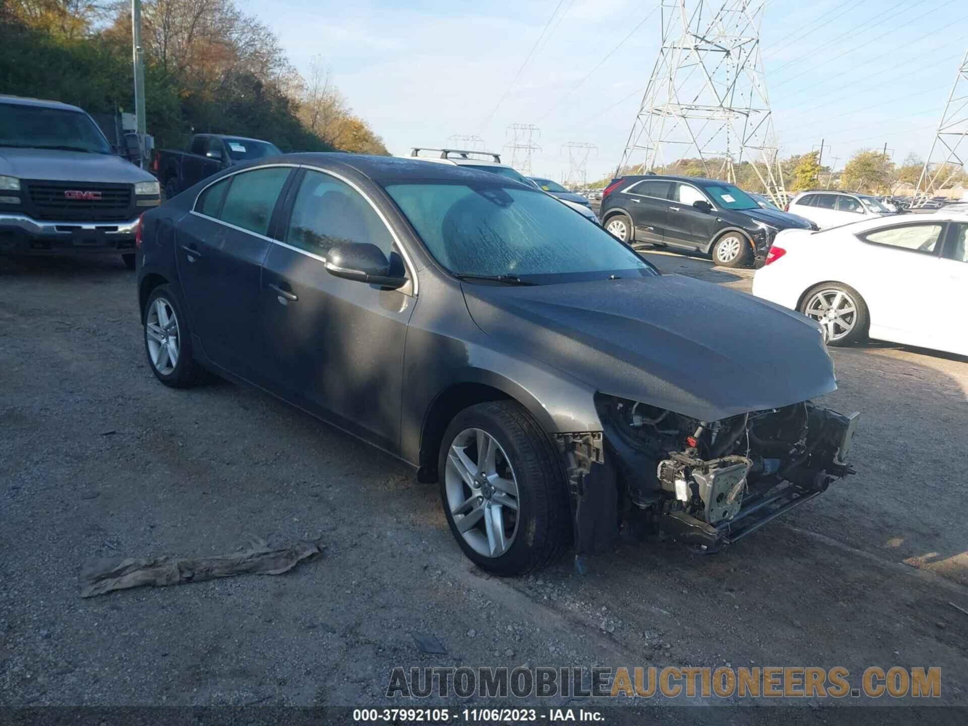 YV126MFK3F1355572 VOLVO S60 2015