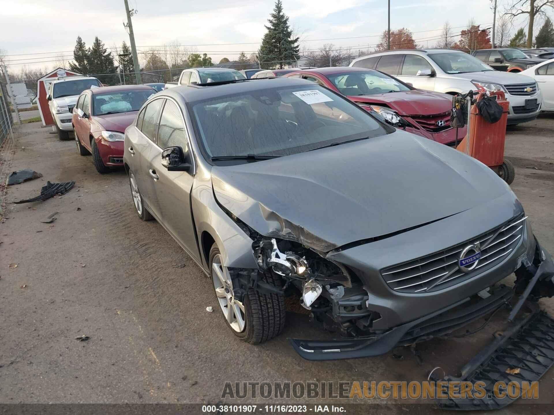 YV126MFK3G2405916 VOLVO S60 2016