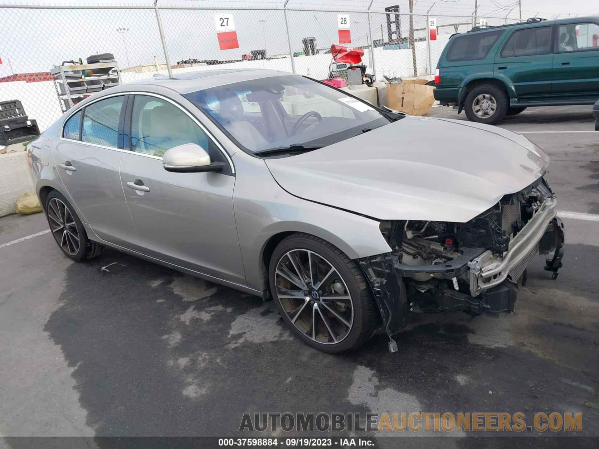 YV126MFK4G2392464 VOLVO S60 2016