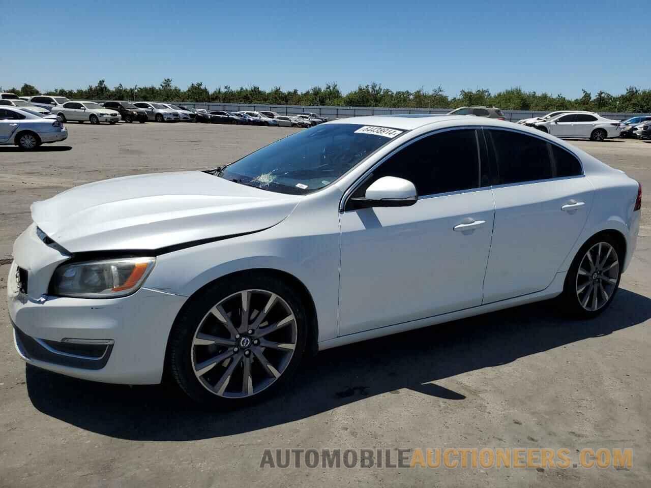 YV126MFK7F1347040 VOLVO S60 2015