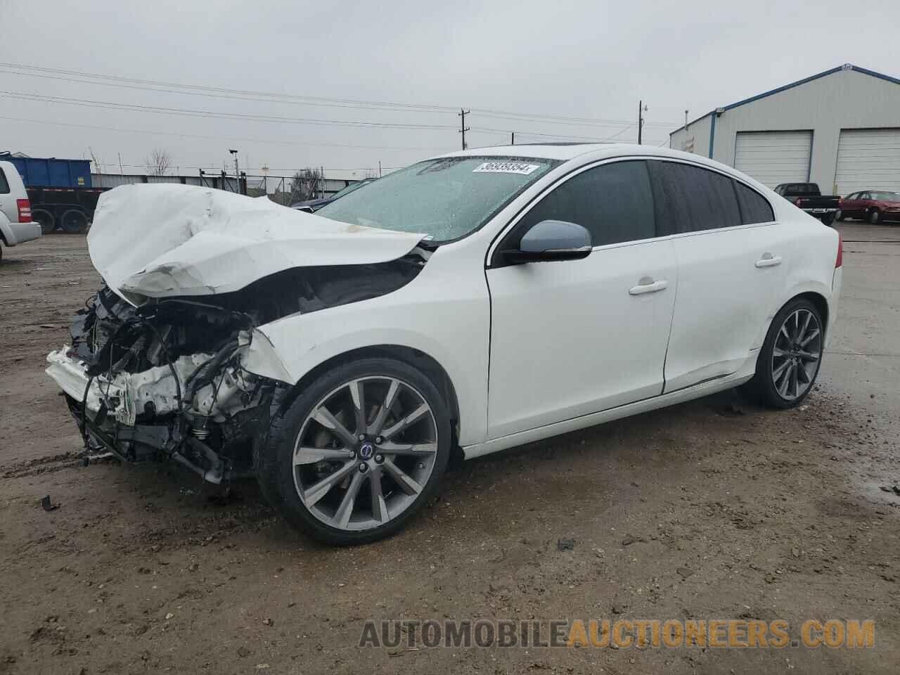 YV126MFK8F1342123 VOLVO S60 2015