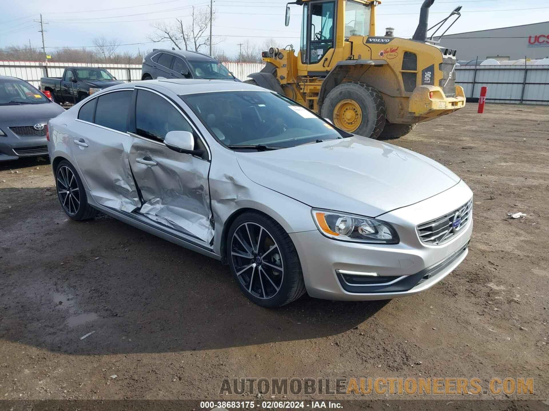 YV126MFK9G2414555 VOLVO S60 2016