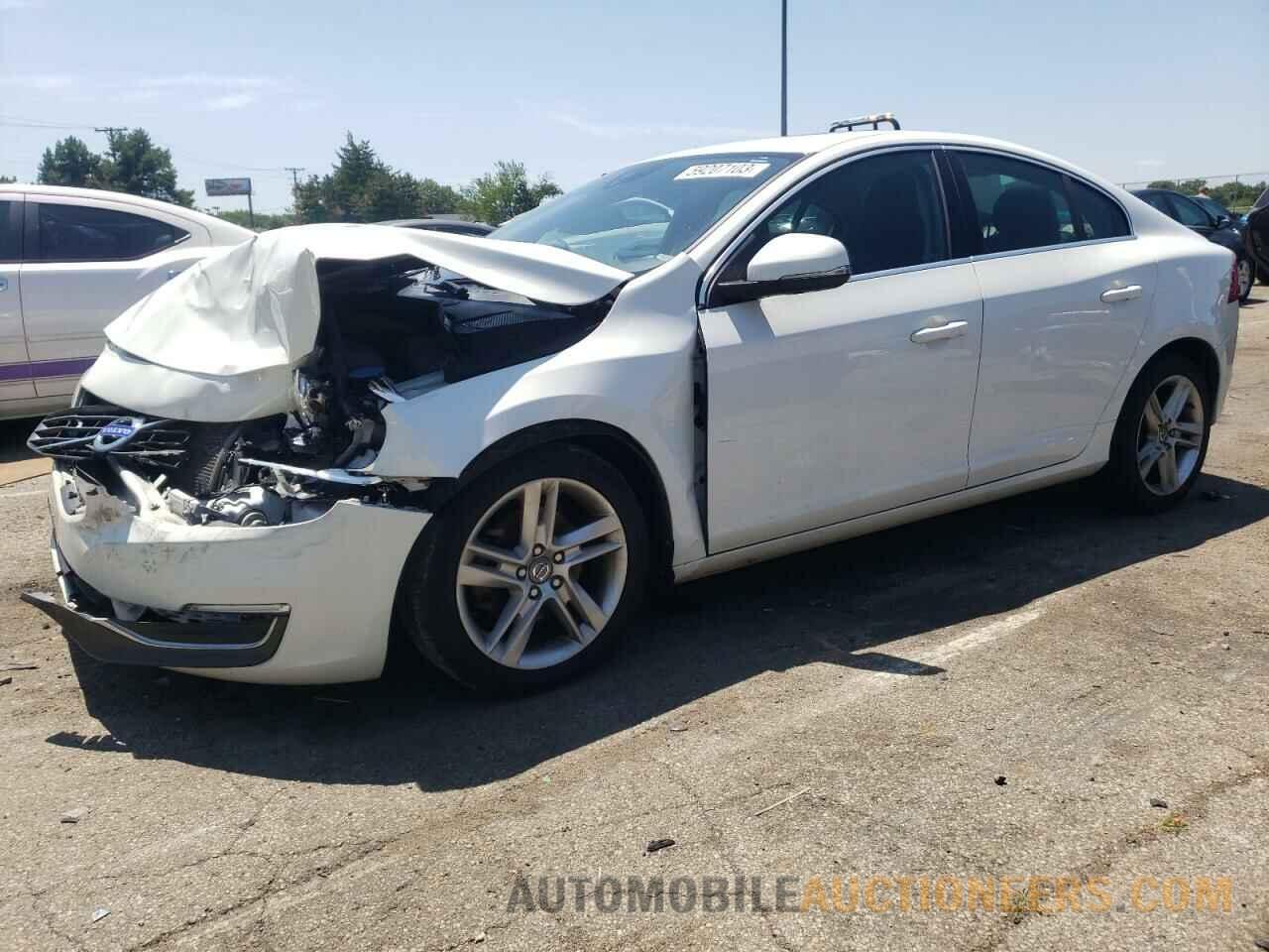 YV126MFKXF1342544 VOLVO S60 2015