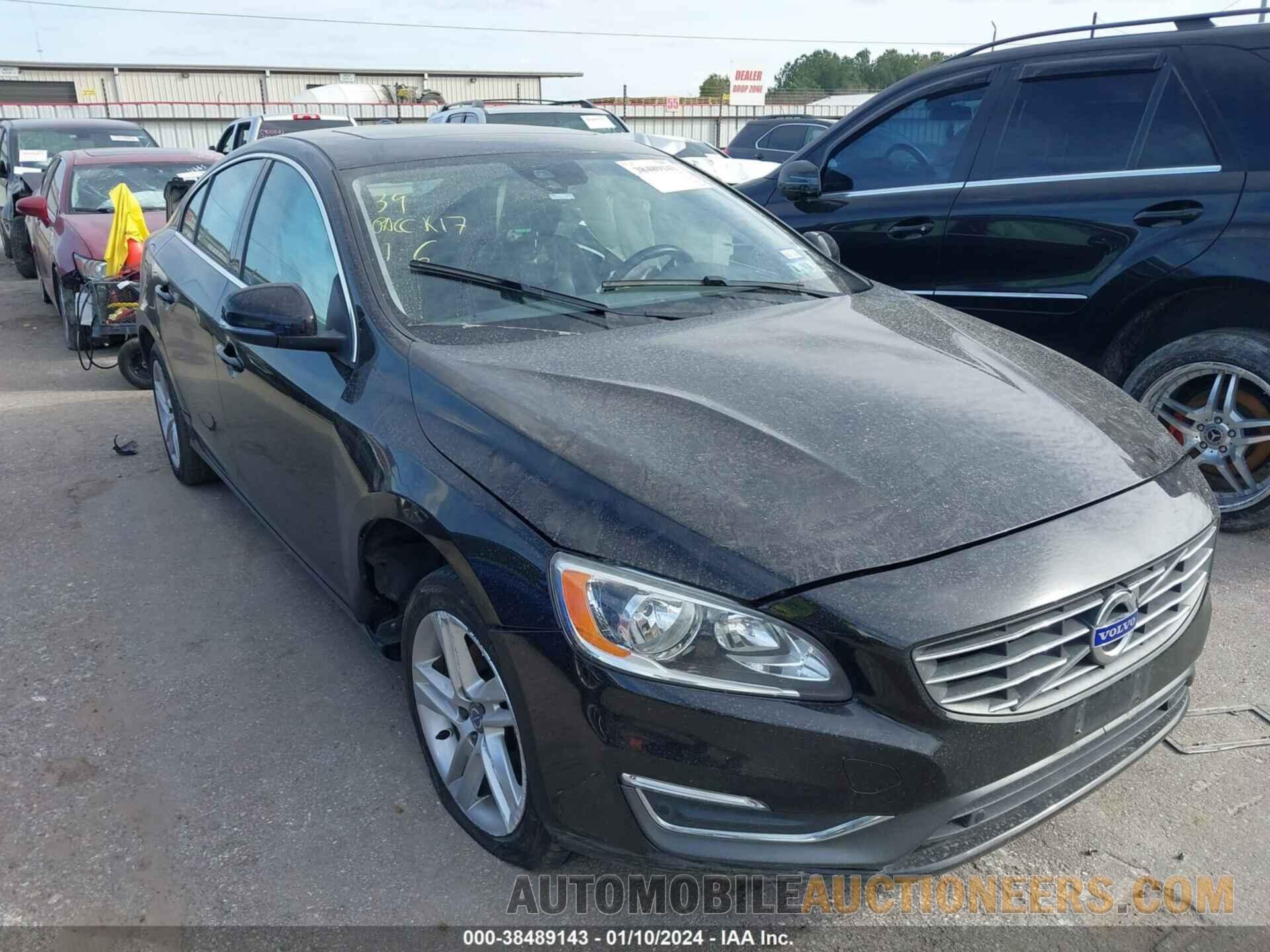 YV126MFKXF2360682 VOLVO S60 2015