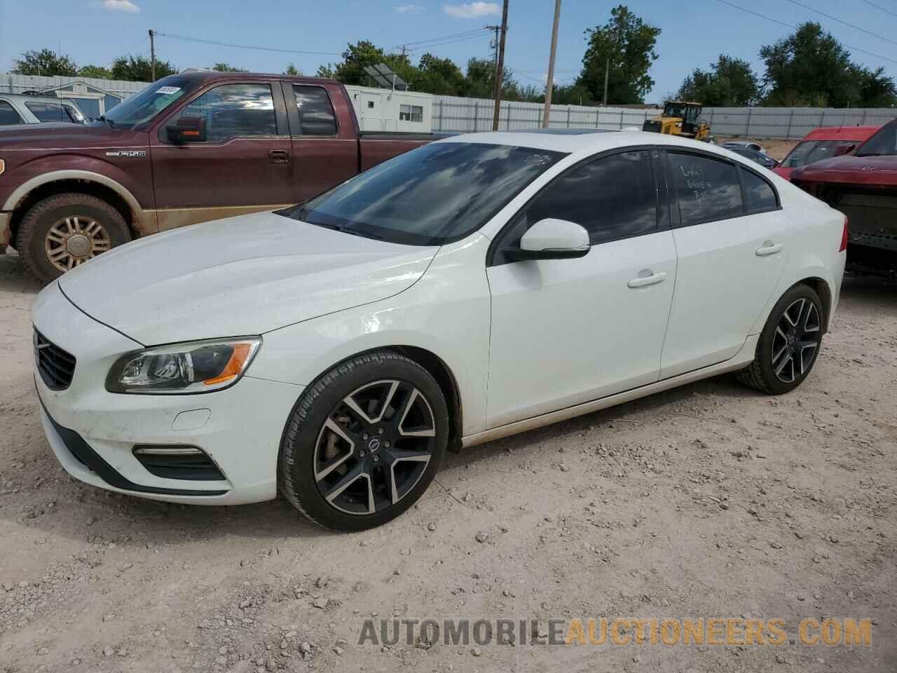 YV126MFL0H2432145 VOLVO S60 2017