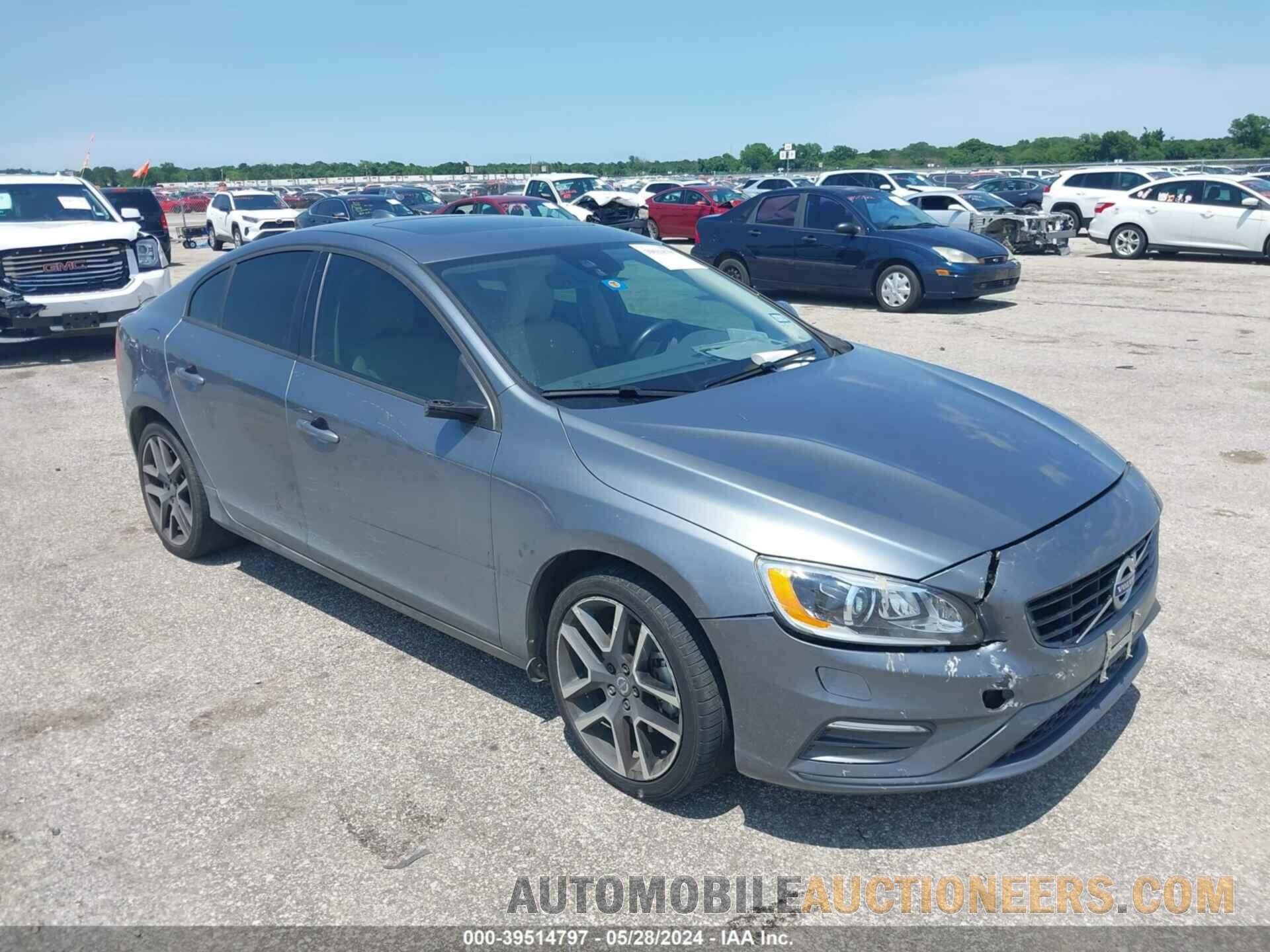 YV126MFL0J2459626 VOLVO S60 2018