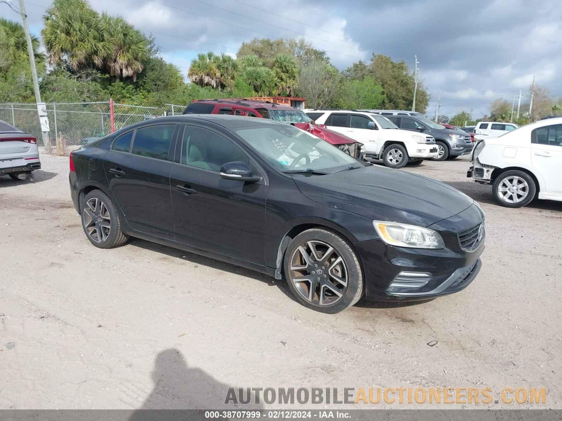 YV126MFL1H2420344 VOLVO S60 2017