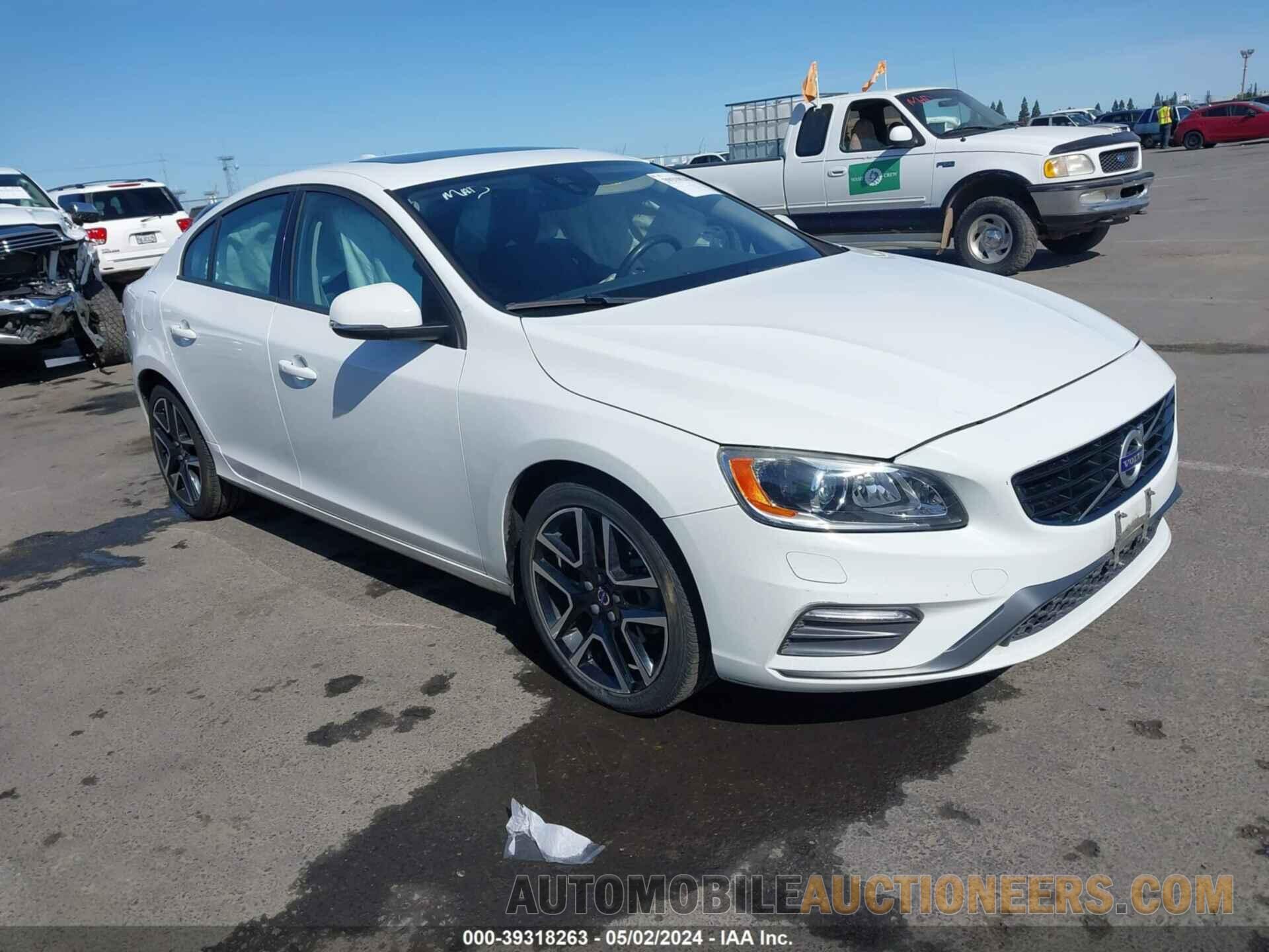 YV126MFL6J2453684 VOLVO S60 2018