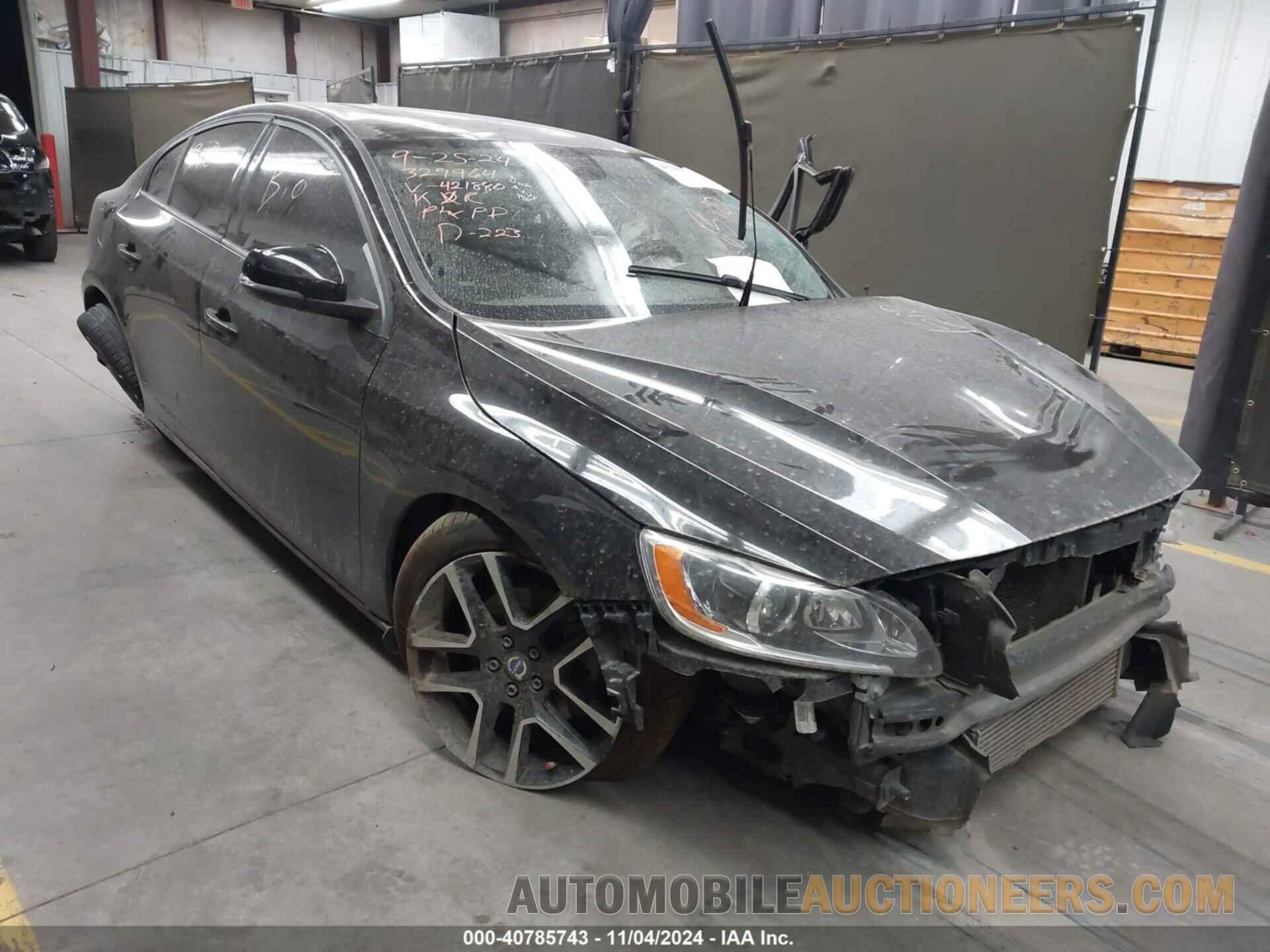 YV126MFL8H2421880 VOLVO S60 2017