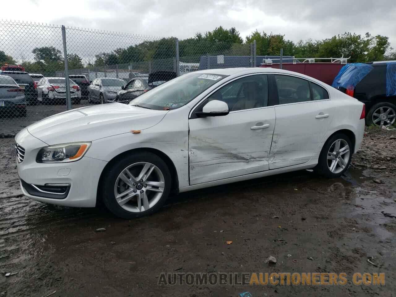 YV126MFM4F1347613 VOLVO S60 2015