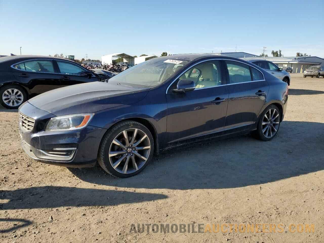 YV126MFM6F2353052 VOLVO S60 2015