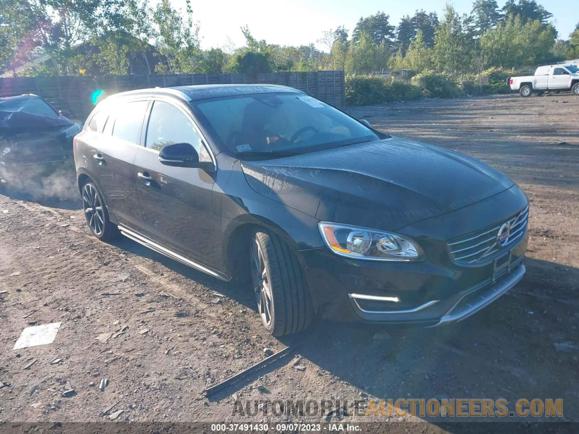 YV140MEB3F1187105 VOLVO V60 2015