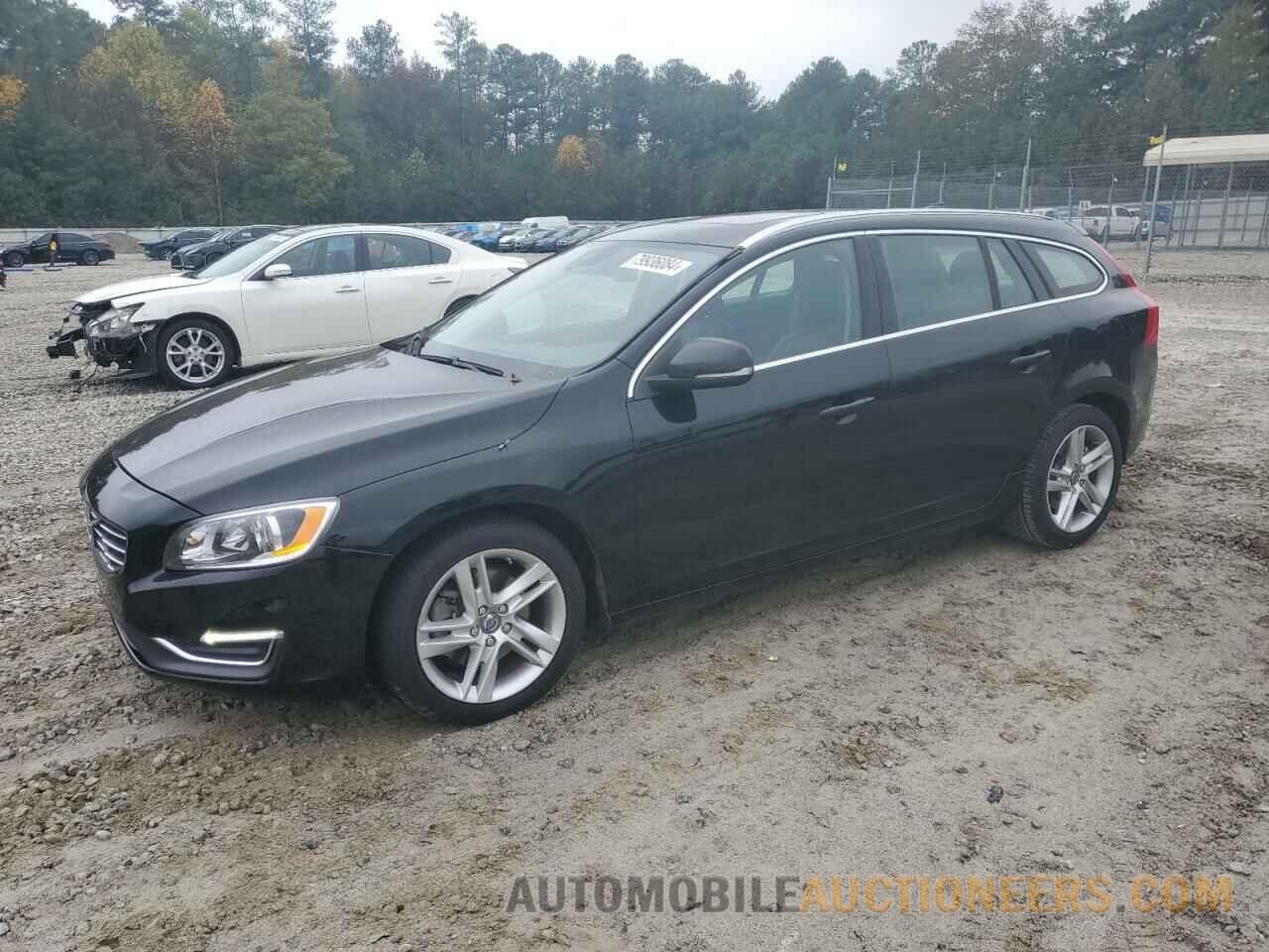 YV140MEB3F1207630 VOLVO V60 2015