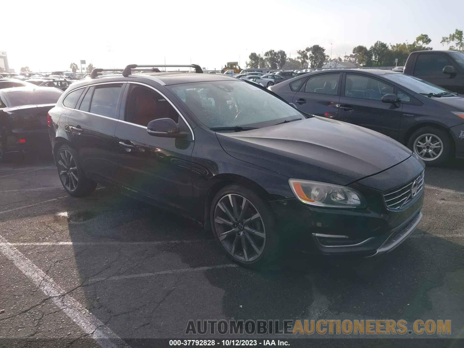 YV140MEB4F1186948 VOLVO V60 2015