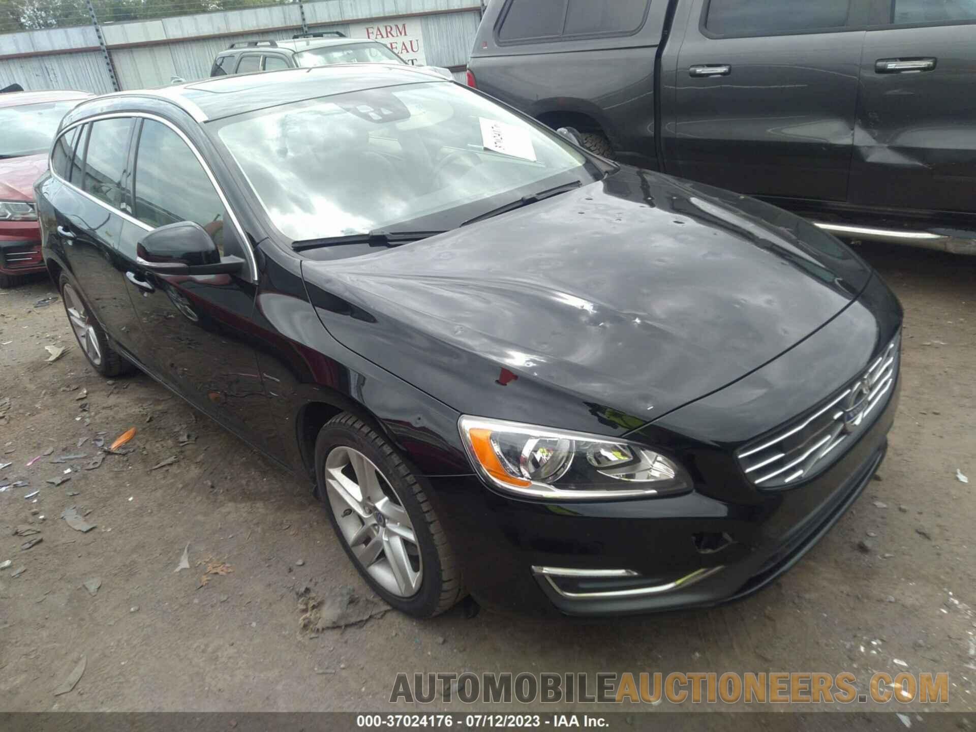 YV140MEB9F1196472 VOLVO V60 2015