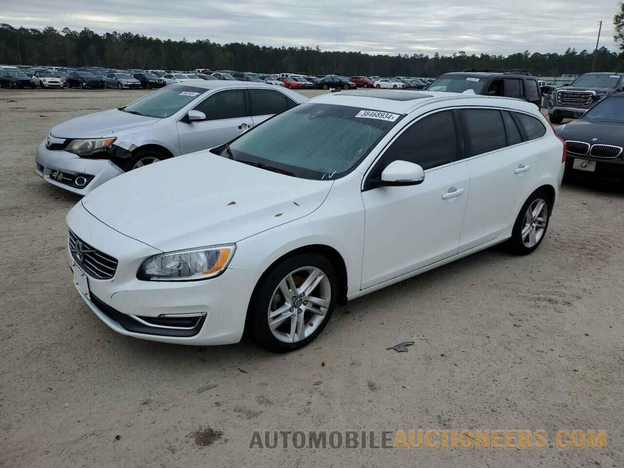 YV140MEB9F1207616 VOLVO V60 2015