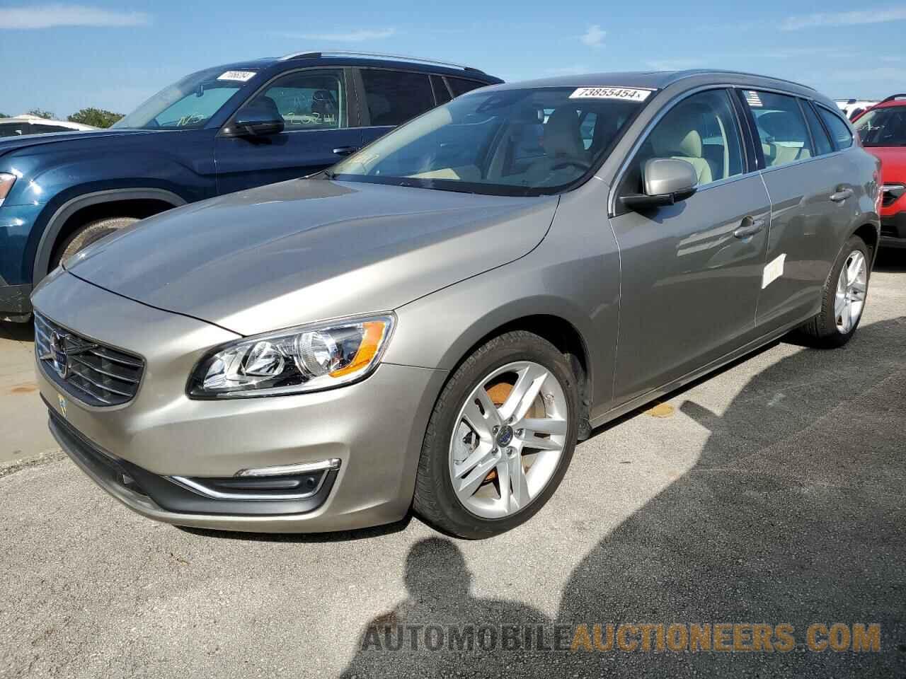 YV140MED4F1196185 VOLVO V60 2015