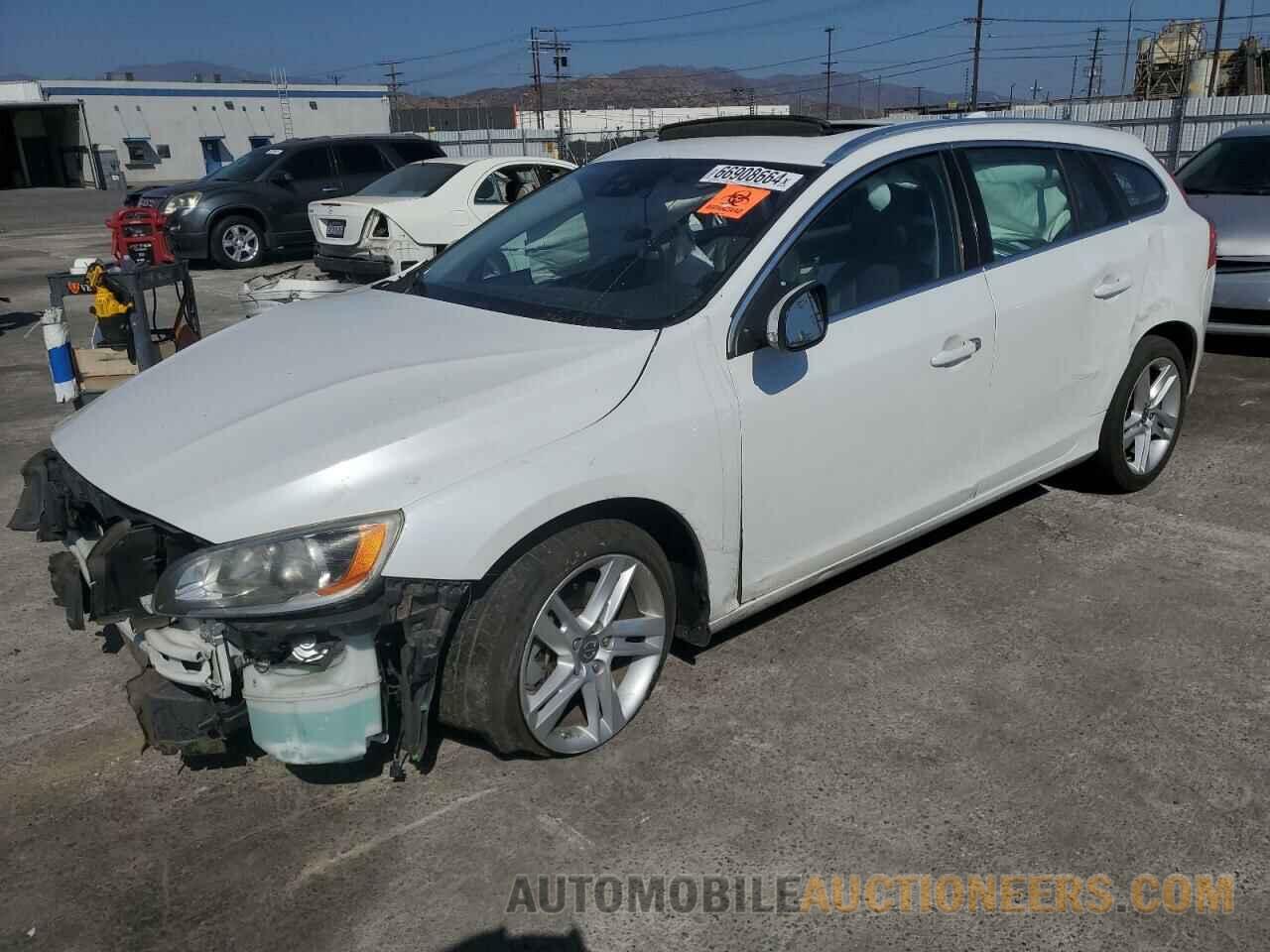 YV140MED7F1186220 VOLVO V60 2015